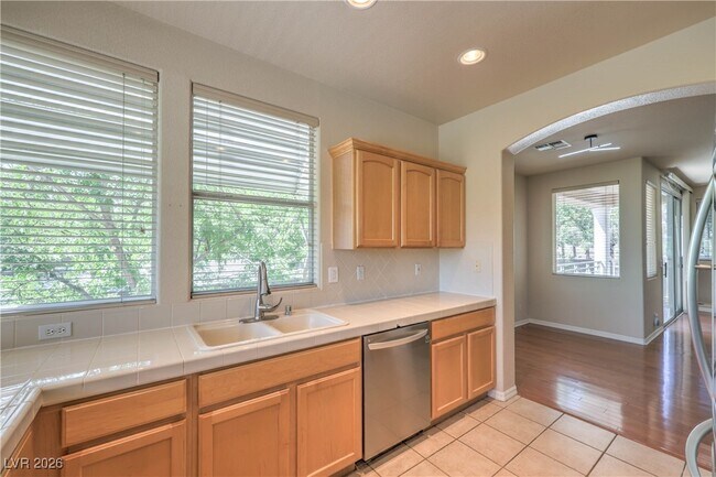 Building Photo - 801 Dana Hills Ct