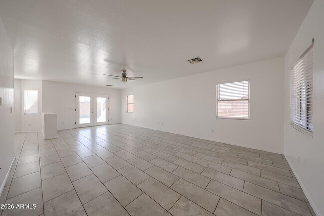 Building Photo - 12421 W Pershing St