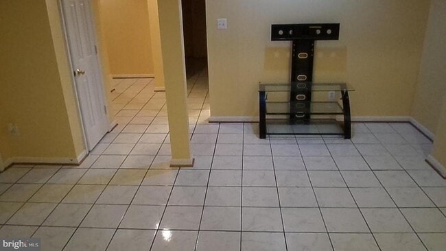 Building Photo - 2554 Miranda Ct