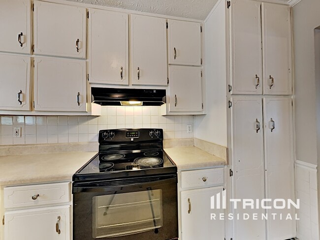Building Photo - 1109 Brittney Way