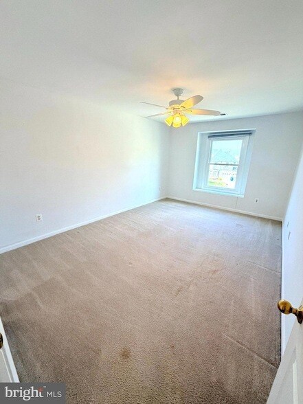 Building Photo - 43549 Coal Bed Ct