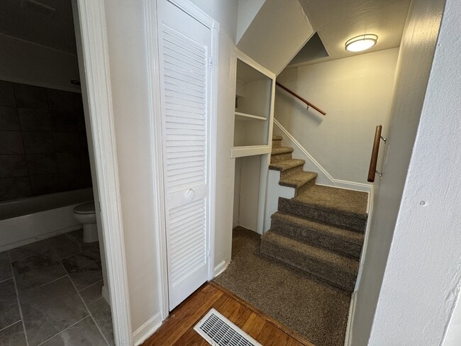 Building Photo - 13506 Bennington Ave