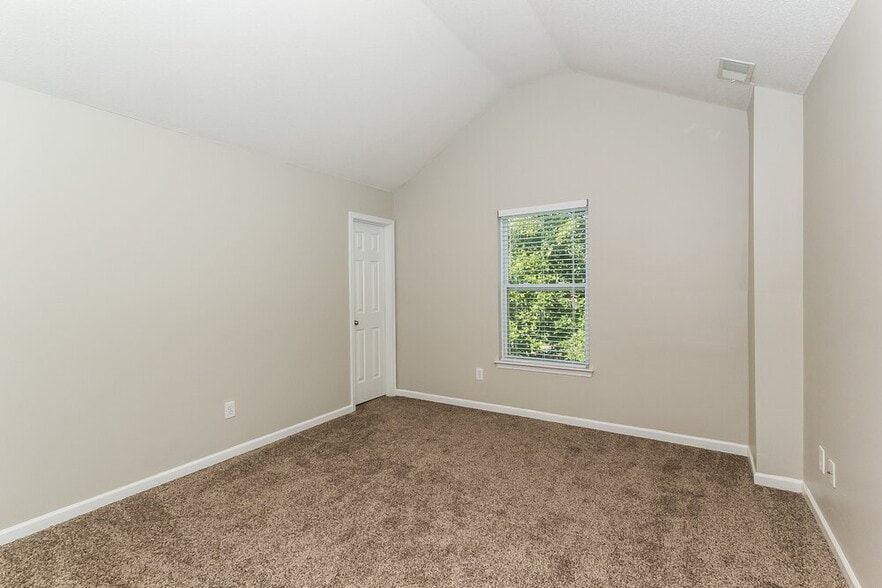 Building Photo - 412 Peterson Dr