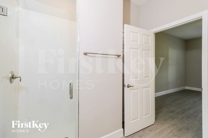 Building Photo - 3021 Tropical Cir SE