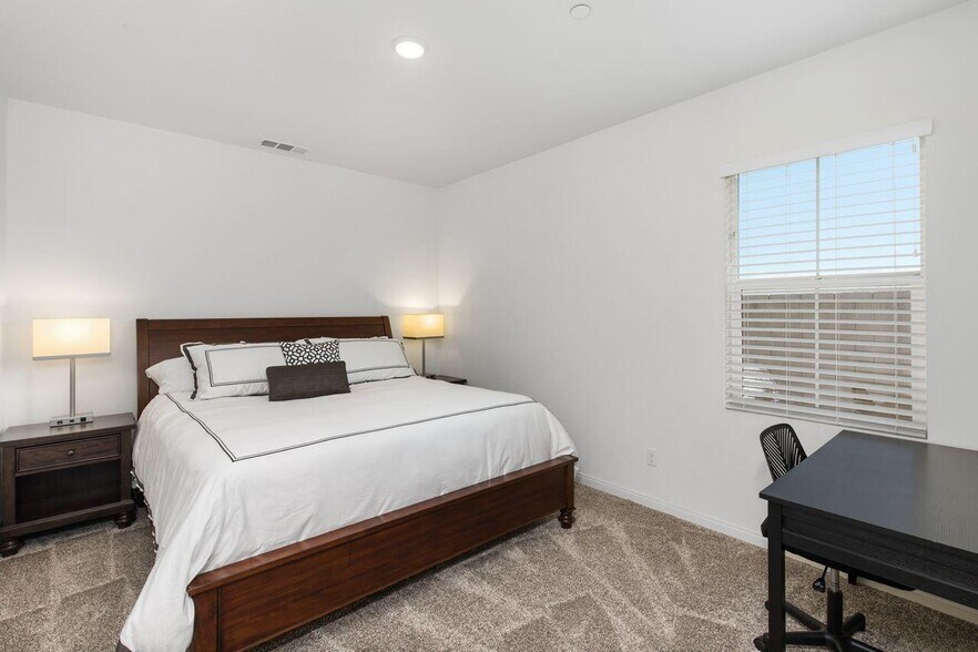 Building Photo - 10601 Cloud Haven Dr