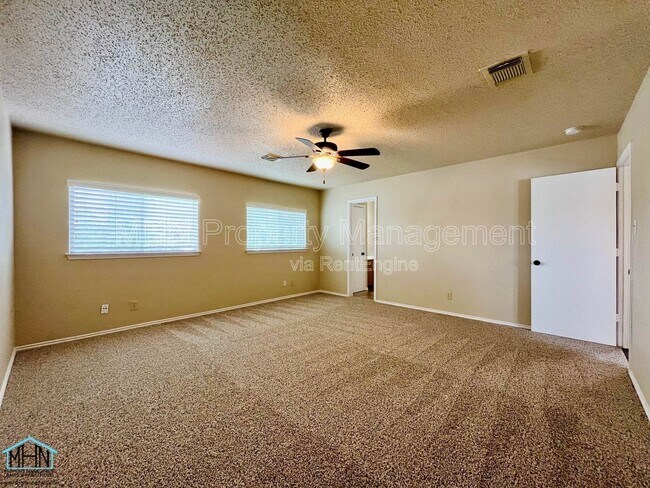 Building Photo - 6106 Secret Shores