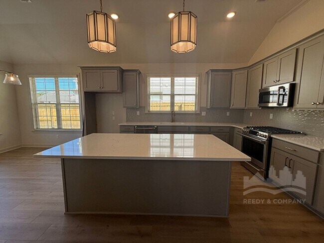 Building Photo - Beautiful NEW BUILD in Oakland, TN!