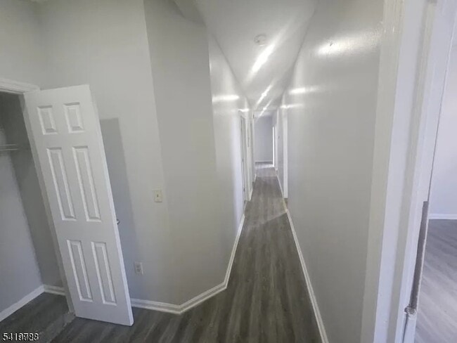 Building Photo - 150 Broad St