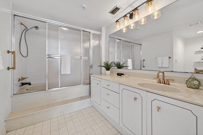 Building Photo - 3859 S Atlantic Ave