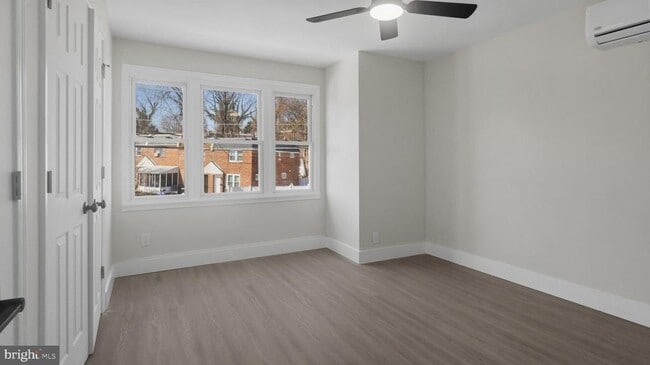 Building Photo - 5981 N 21st St