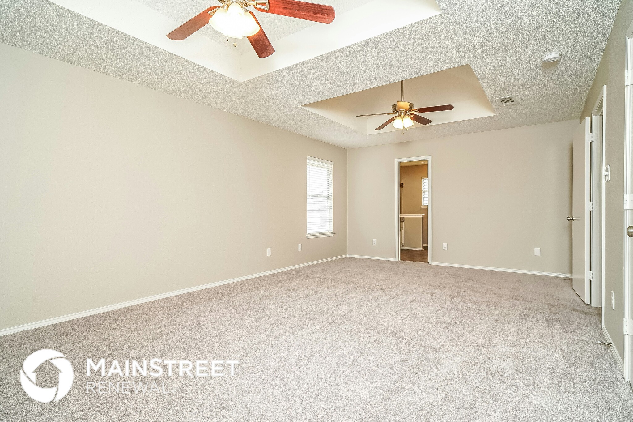 Building Photo - 6615 W Lynn Creek Dr