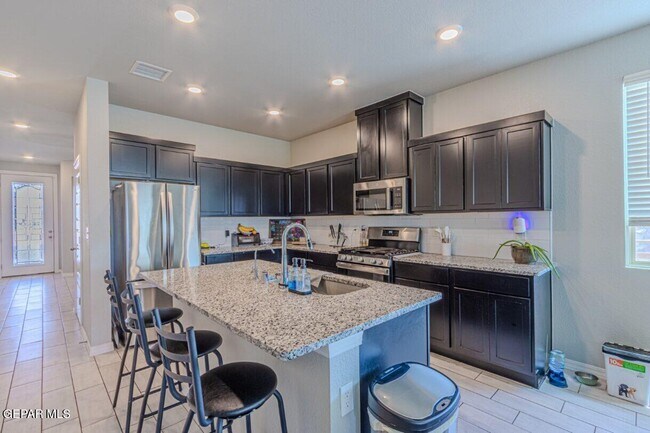 Building Photo - 11102 Blazing Star Pl