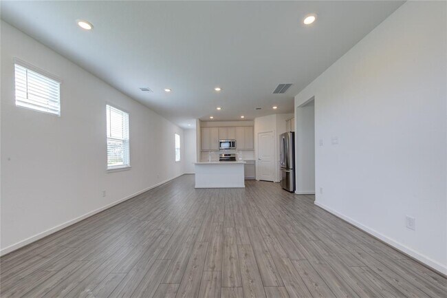 Building Photo - 7715 Primrose Myrtle Ln