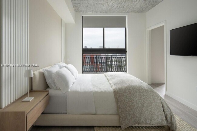 Building Photo - 23 NE 17th Ter