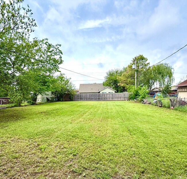 Building Photo - Great 3BD 1.5BA Home in Edmond!!