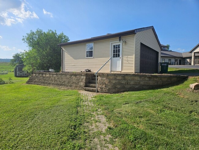 Building Photo - 4 Bedroom Home in Warriors Mark