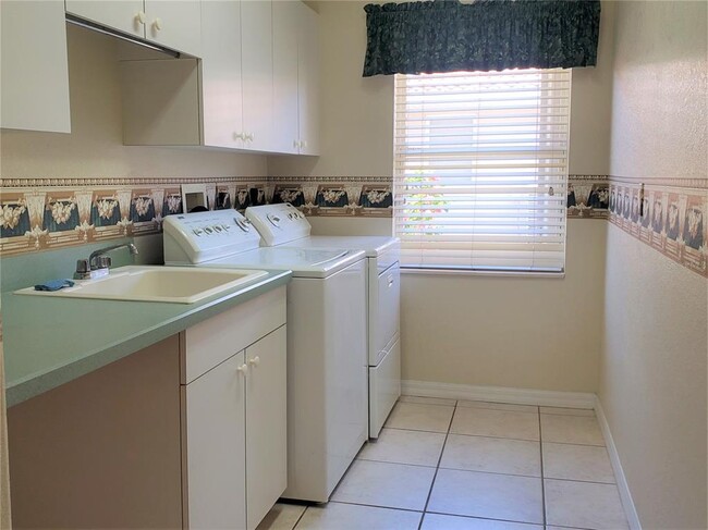 Building Photo - 315 Caicos Dr
