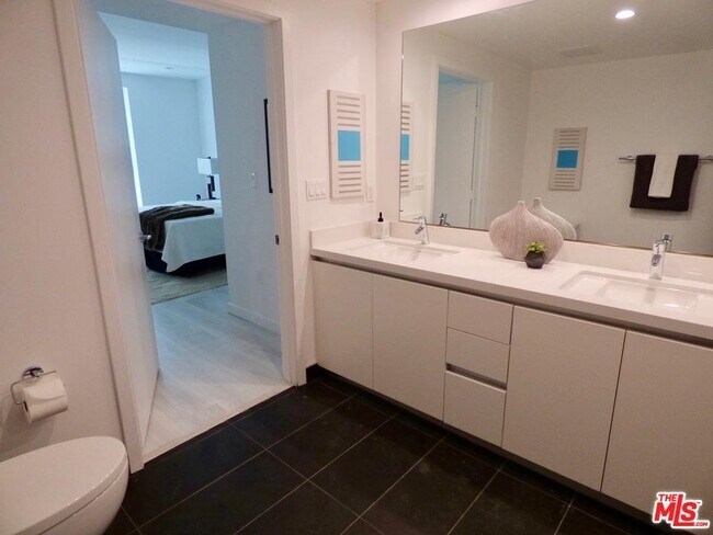 Building Photo - 1731 FEDERAL Ave