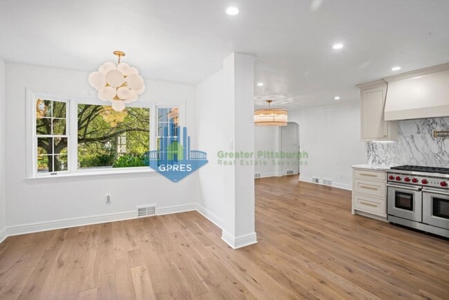 Building Photo - Elegant Fox Chapel 4-Bedroom, 3.5-Bath Home