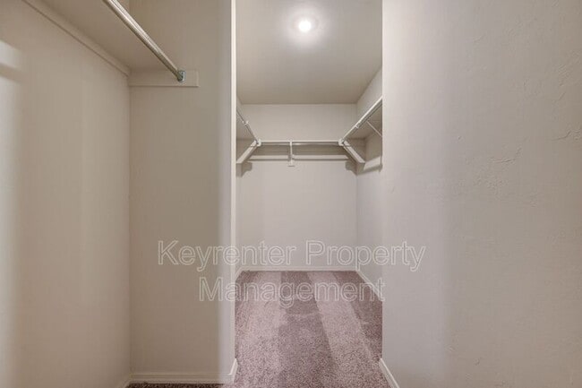 Building Photo - 755 Foxtail Dr