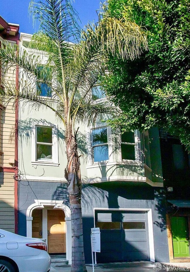 Building Photo - 1329 Kearny St