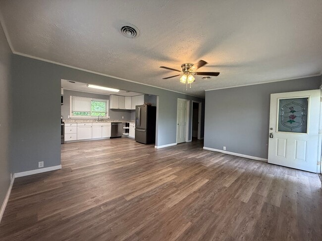 Building Photo - 3 Bedroom 1 Bathroom Home in Greene County...