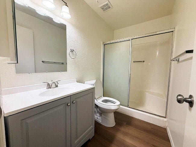 Building Photo - Fully Remodeled Home in Prime Location – Move-In Ready!