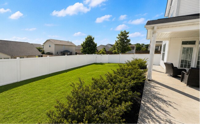 Building Photo - Spacious Living in Greenville