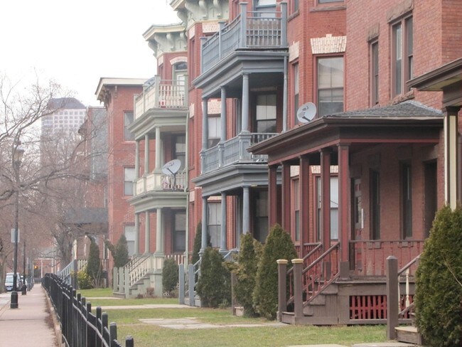 Building Photo - Congress Street Apartments