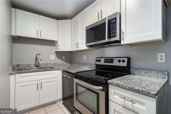 Building Photo - 3599 Woodbriar Cir