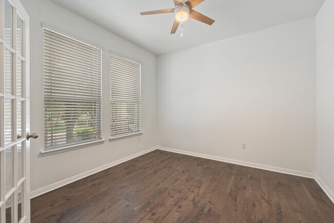 Building Photo - Beautiful 4 bedroom, 2 bathroom home in Pioneer Hill!!!