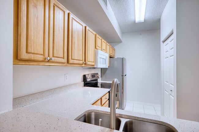 Kitchen - 5681 Bentgrass Dr