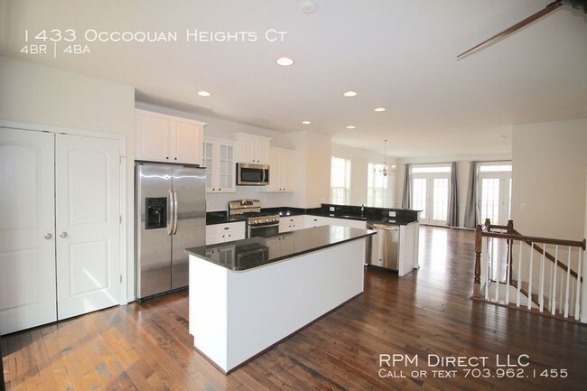 Building Photo - Historic Occoquan!