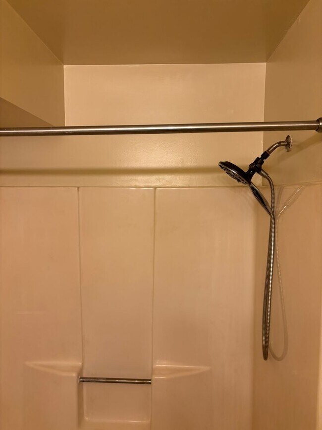 Building Photo - 138 Green Turtle Ln