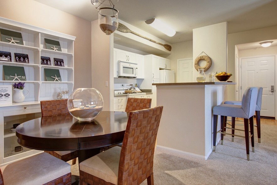 River's Edge 2088 E Lakeshore Dr Lake Elsinore CA 92530 Apartment