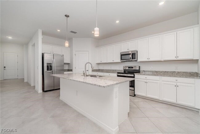 Building Photo - 14580 Palamos Cir