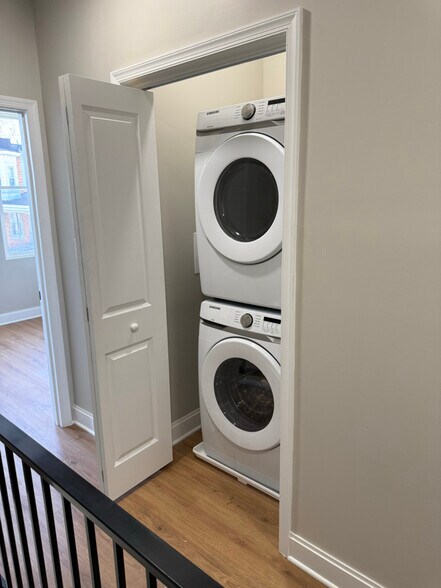 Building Photo - 2009 N Smallwood St