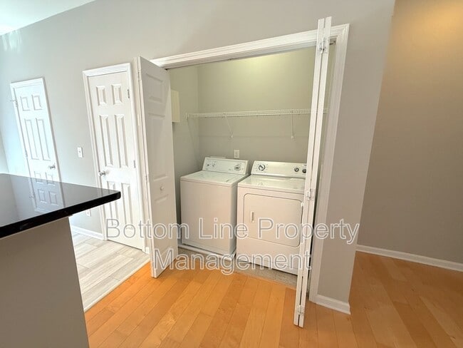 Building Photo - 1131 Ilana Ct