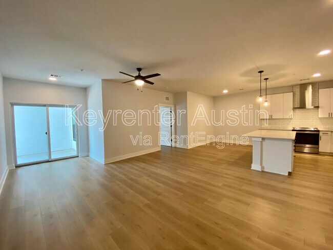 Building Photo - 3101 Govalle Ave