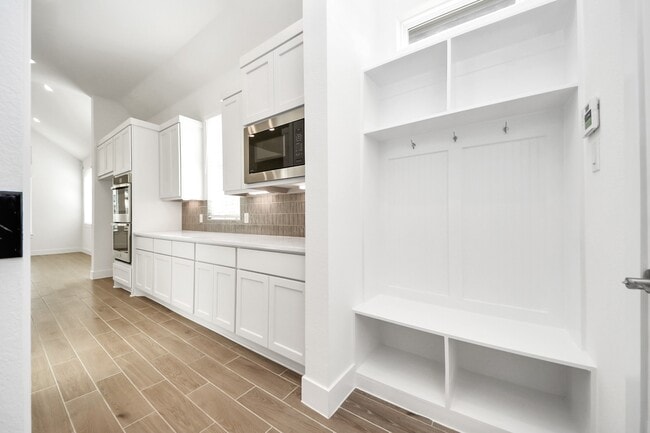 Building Photo - 25026 Midnight Willow Dr