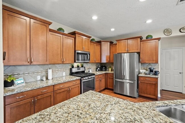 Building Photo - 6719 Path Way Ct