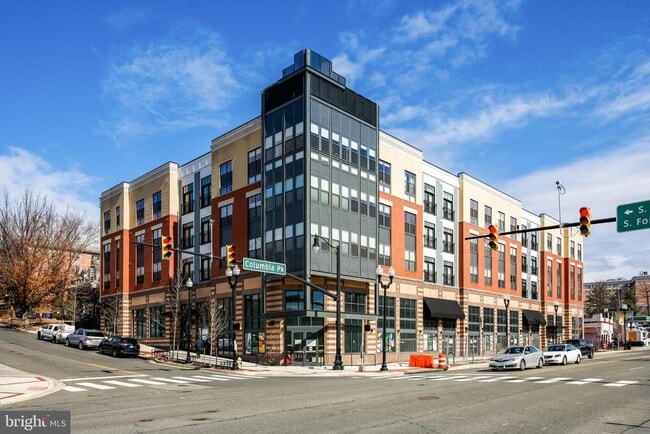 Building Photo - 989 S Buchanan St