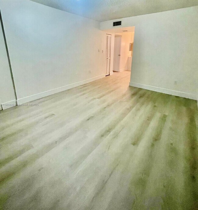 Building Photo - 4344 NW 9th Ave