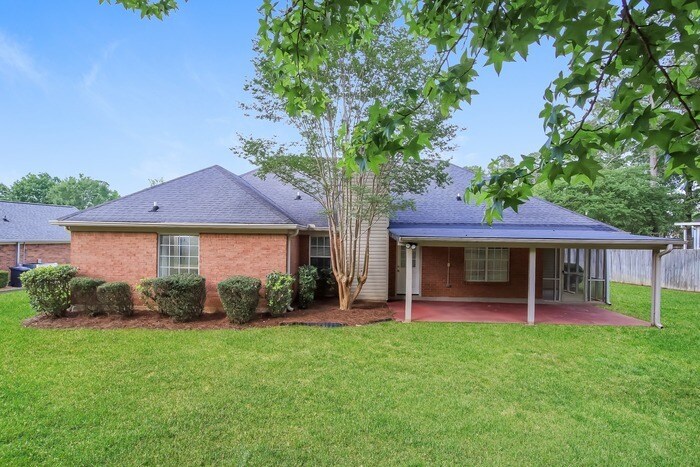 Building Photo - 4728 Waltons Cir