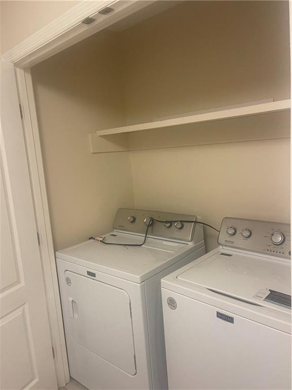 Building Photo - 104 Courtyard Villas Ln