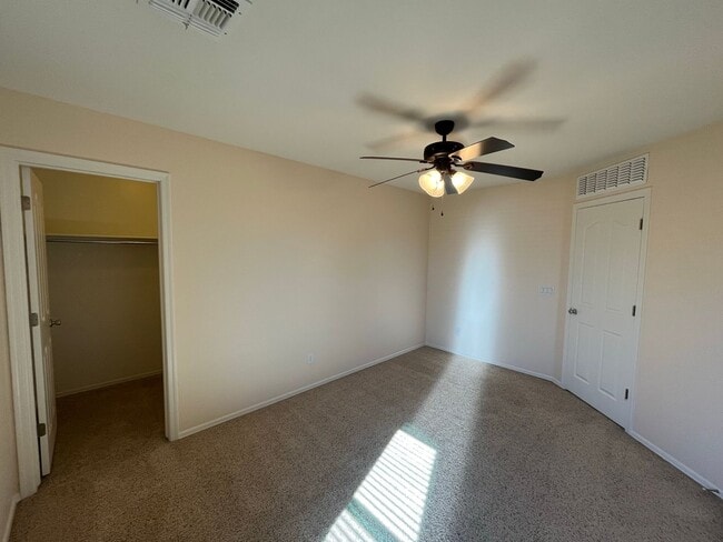 Building Photo - 4 Bedroom + Den Home in the Cameron Ranch ...