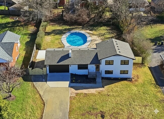 Building Photo - 294 Idle Hour Dr
