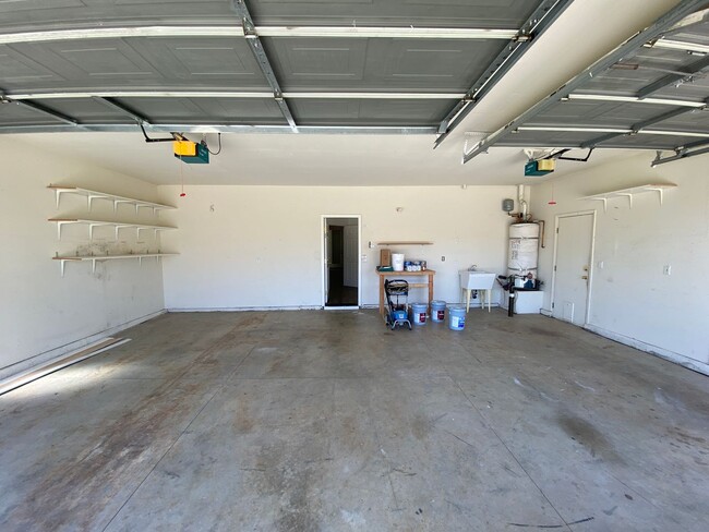 Building Photo - East Elk Grove Home Close to Pleasant Grov...