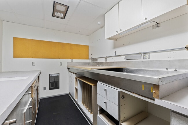 Building Photo - 12135 107th Ave NE