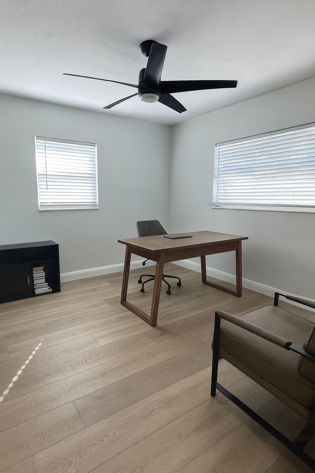 Building Photo - 2936 27th Ave N